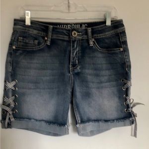 Hydraulic Jean Shorts with Rivets/Ribbons on Sides